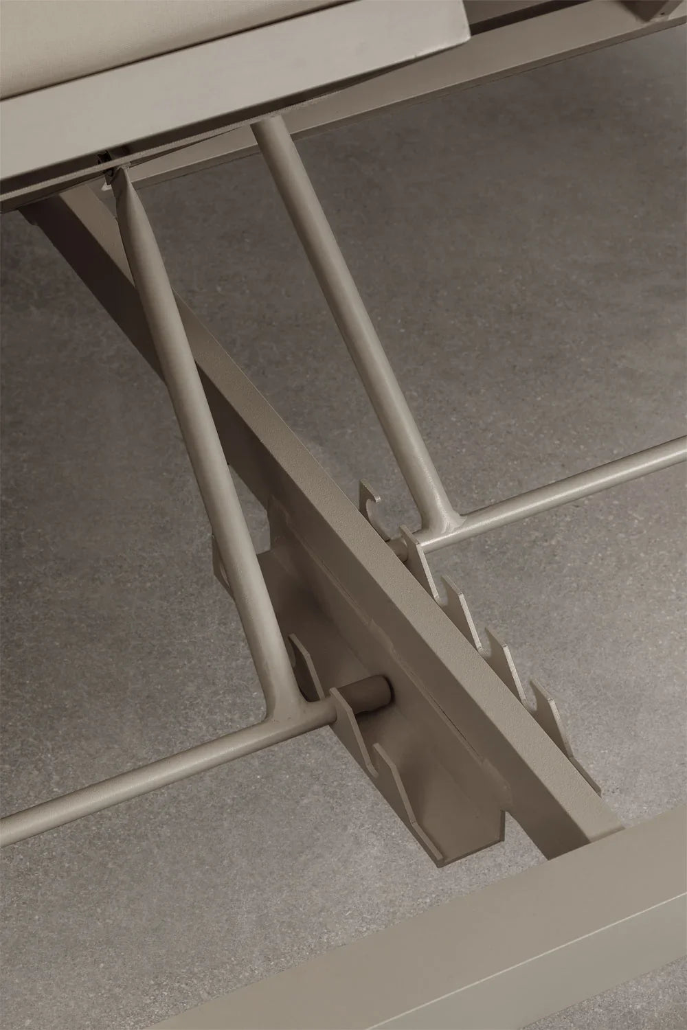 Cama balinesa reclinable en aluminio y tela Nasau